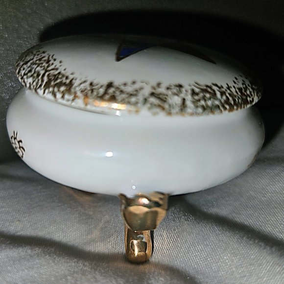 Vintage Eastern Star Footed Mini Trinket Box ~ Made in Japan ~ 1.5" X 2" - Picture 3 of 6